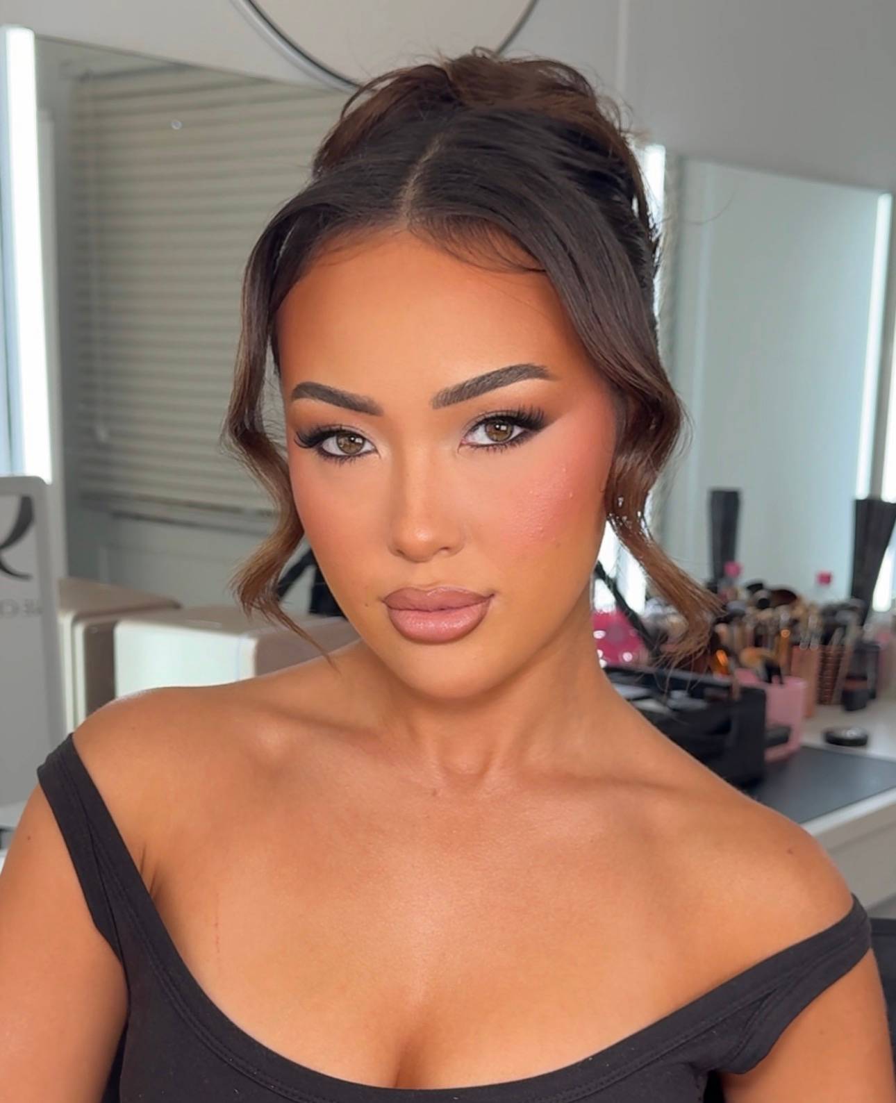 Jasmine Chaar Makeup